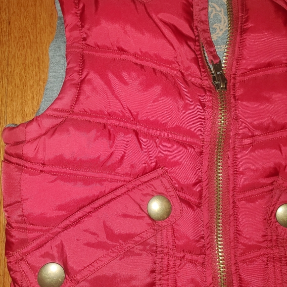 Red Marron puffer vest. Urban behavior. Size small - Picture 6 of 8